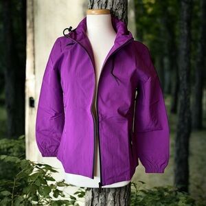 NWT Kaisike Purple Hooded Windbreaker Jacket Zip Front Elastic Cuffs Size Small